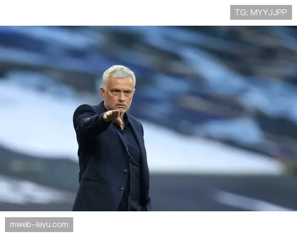 穆里尼奥重返英超状态回暖,率队强势冲击争冠行列 穆里尼奥重返英超状态回暖,率队强势冲击争冠行列