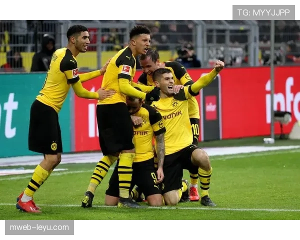 奥德加德持续进化引领中场战术革新，开启足球新时代